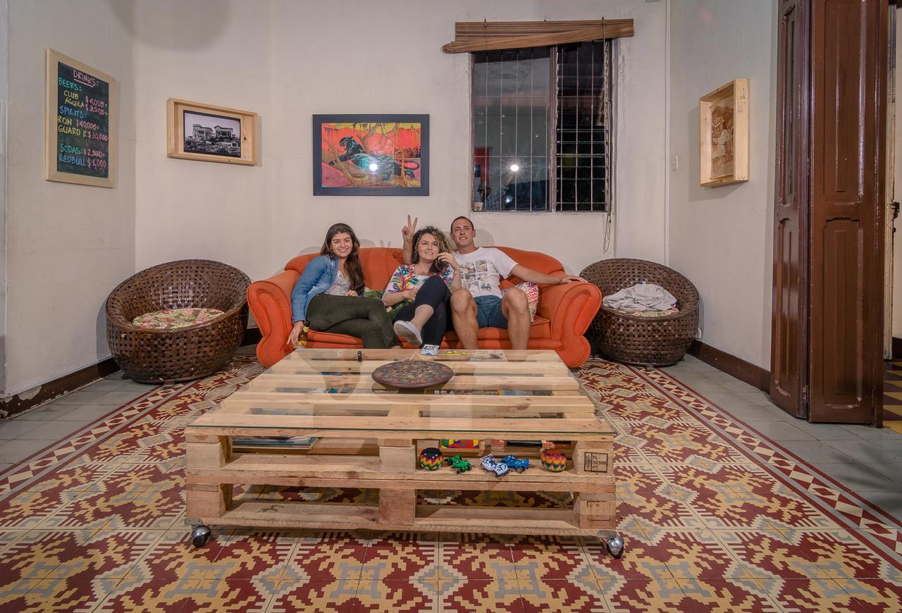 Raiz Hostel 메딜린 외부 사진