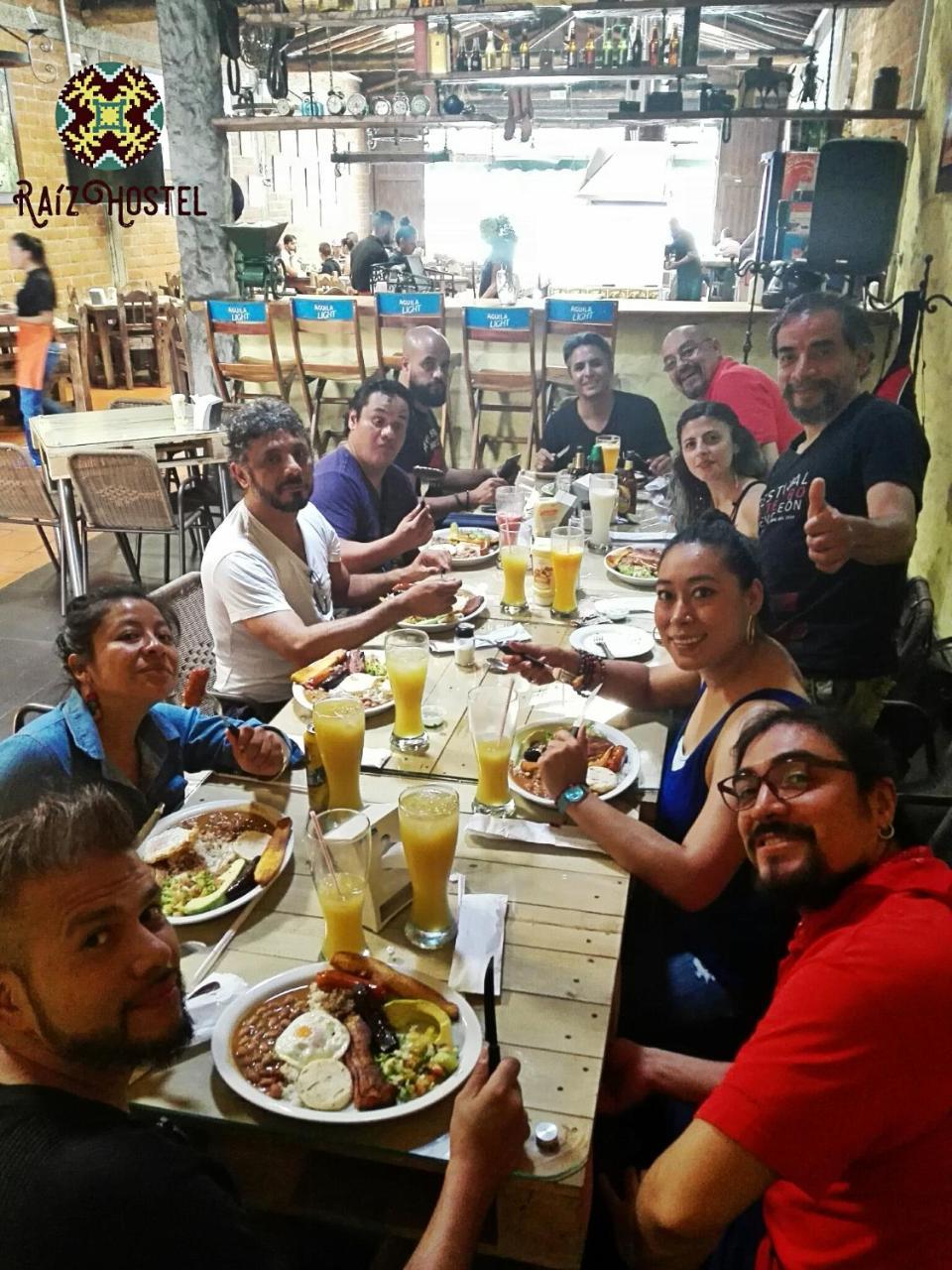 Raiz Hostel 메딜린 외부 사진