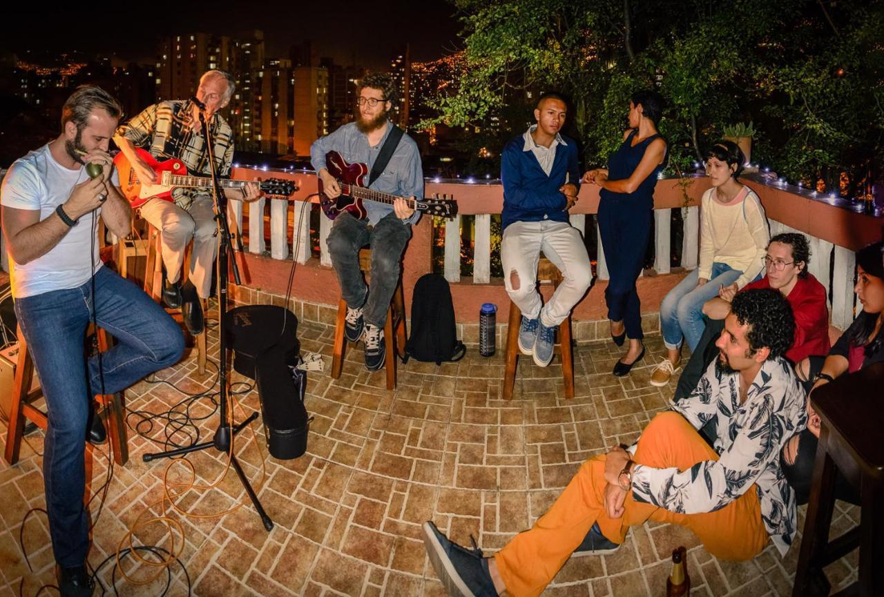 Raiz Hostel 메딜린 외부 사진